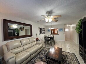 400 Fern St in Jupiter, FL - Building Photo - Building Photo