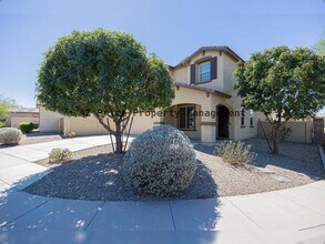 218 N 109th Dr in Avondale, AZ - Building Photo - Building Photo