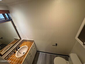 12115 Valleyheart Dr, Unit 2 in Los Angeles, CA - Foto de edificio - Building Photo
