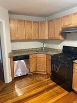 184 Walnut Ave in Boston, MA - Building Photo