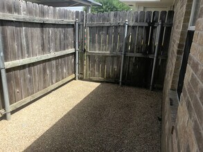 213-215 Cathy Dr in Robinson, TX - Building Photo - Building Photo