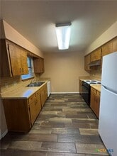 416 W Humphreys St in Seguin, TX - Building Photo - Building Photo