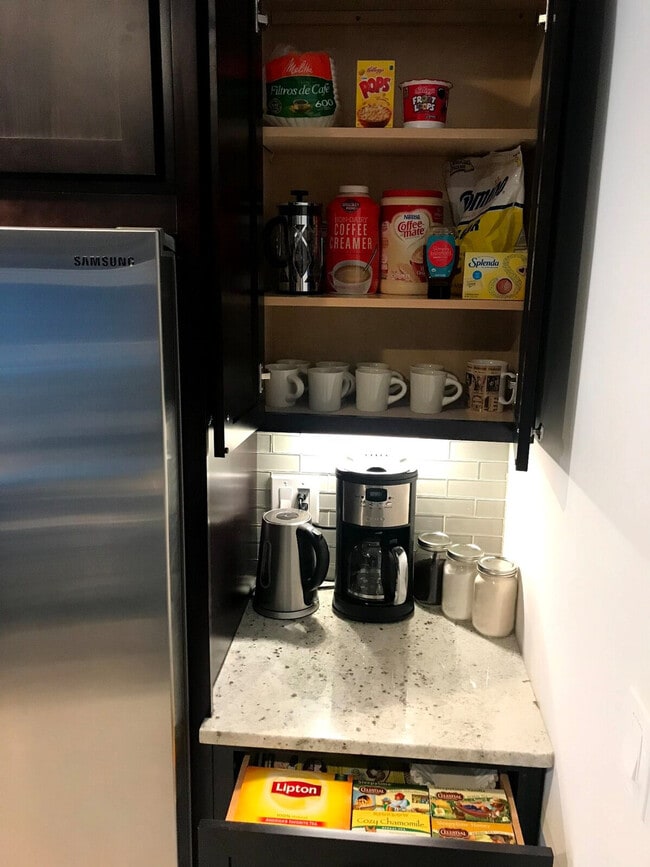 810 Broadway in Everett, MA - Building Photo - Building Photo