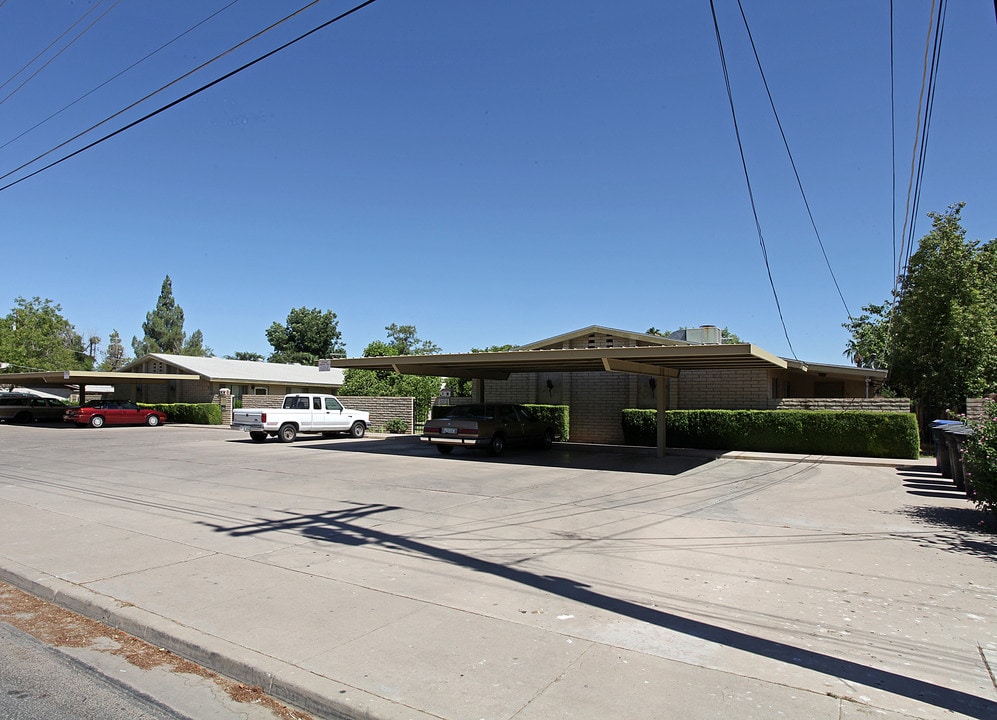 1422-1424 E Dana Ave in Mesa, AZ - Foto de edificio