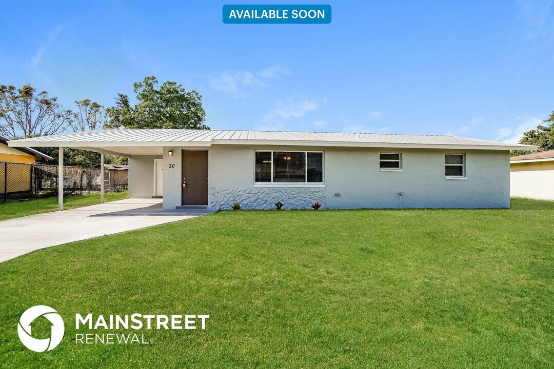 30 Castlebar Cir in Ft. Myers, FL - Building Photo