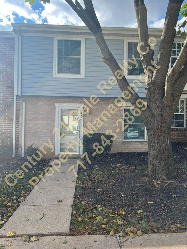 property at 15 Williamstown Cir