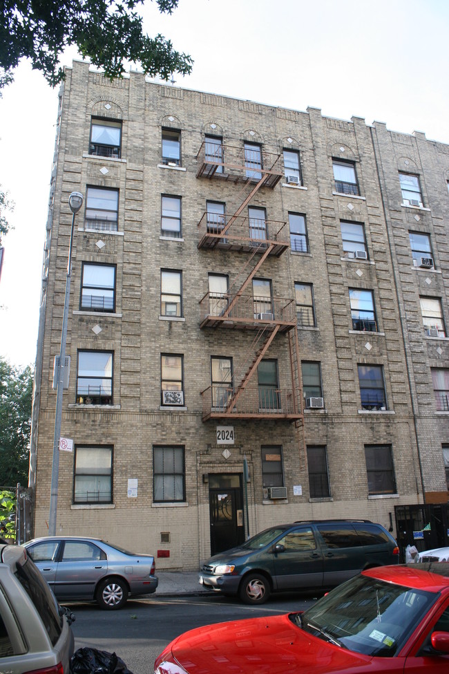 2024 Davidson Ave in Bronx, NY - Building Photo - Building Photo