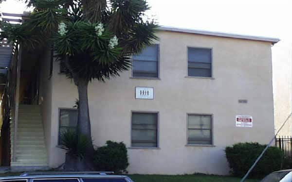 1347 S Cochran Ave in Los Angeles, CA - Building Photo