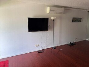 279 Norwich E in West Palm Beach, FL - Building Photo - Building Photo
