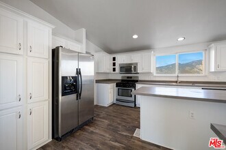 45999 South St in Big Bear, CA - Building Photo - Building Photo