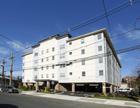 737 N Broad St in Elizabeth, NJ - Foto de edificio - Building Photo