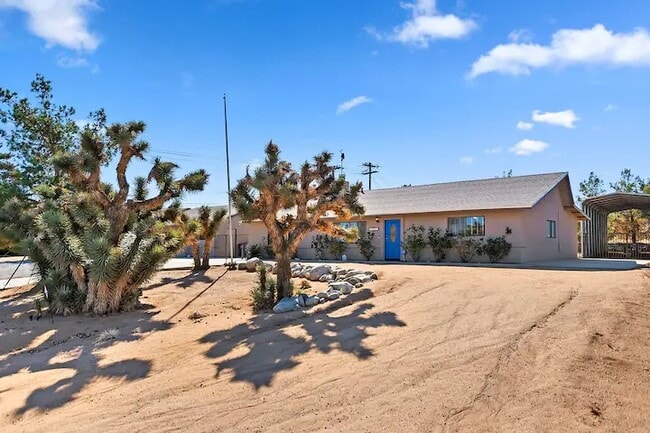 58327 Bonanza Dr in Yucca Valley, CA - Building Photo - Building Photo