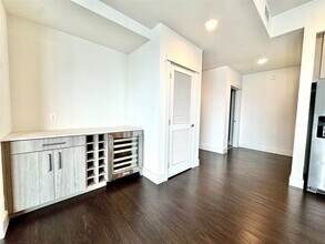 3120 Smith St in Houston, TX - Foto de edificio - Building Photo