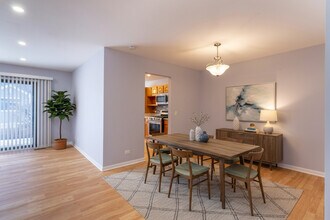 49 Stanton Ct in Schaumburg, IL - Building Photo - Building Photo