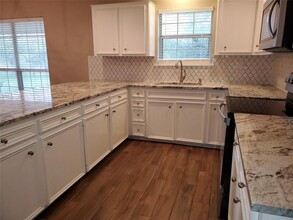 2920 Candace Cir in Horseshoe Bay, TX - Building Photo - Building Photo