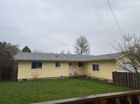 1015 NW 36th St in Corvallis, OR - Building Photo
