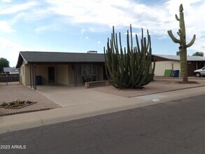 1446 S Palo Verde Dr in Apache Junction, AZ - Building Photo - Building Photo