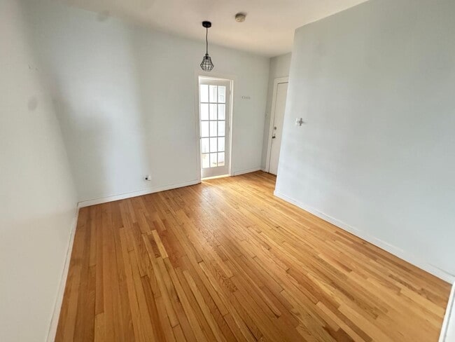 2700 N Laramie Ave in Chicago, IL - Building Photo - Building Photo