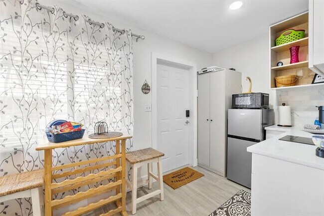 2250 SE 5th St in Pompano Beach, FL - Foto de edificio - Building Photo