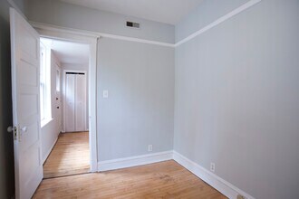 3921 N Lincoln Ave, Unit 2 in Chicago, IL - Building Photo - Building Photo