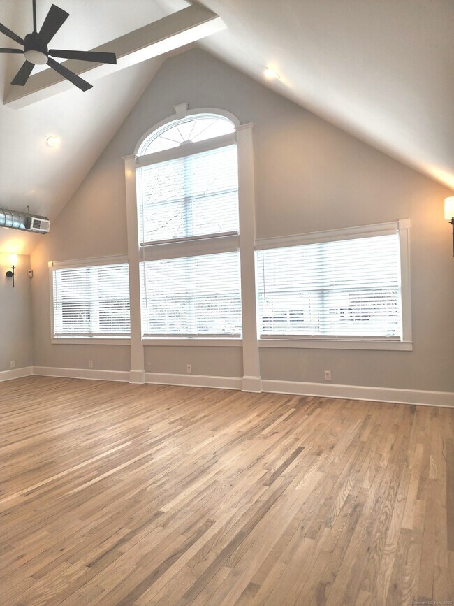 993 Post Rd E in Westport, CT - Building Photo - Building Photo