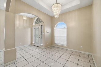 19 Dove Ave W in Pharr, TX - Building Photo - Building Photo
