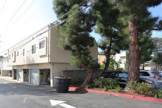 823 Lincoln Blvd in Santa Monica, CA - Building Photo - Building Photo