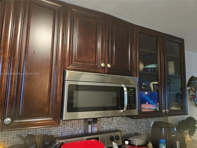 property at 115 Royal Pk Dr