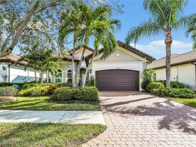 7864 Valencia Ct in Naples, FL - Building Photo