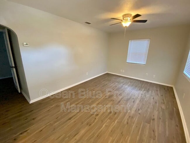740 52nd Ave N in St. Petersburg, FL - Building Photo - Building Photo