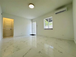 407 SE 14th Ct in Fort Lauderdale, FL - Building Photo - Building Photo