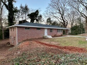 1101 Enota Cir NE in Gainesville, GA - Building Photo - Building Photo