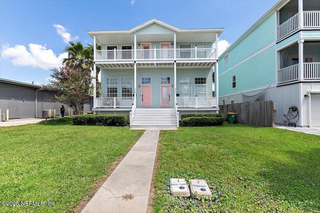 217 7th Ave S in Jacksonville Beach, FL - Building Photo