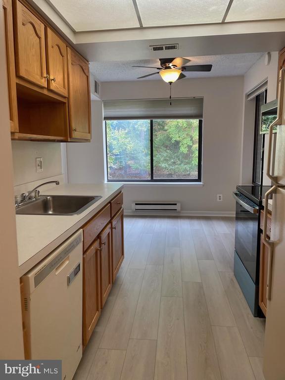 15311 Beaverbrook Ct in Silver Spring, MD - Building Photo - Building Photo