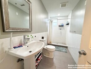 110 Chester St, Unit 1 in Boston, MA - Building Photo - Building Photo