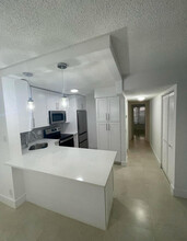 205 Foxtail Dr in Greenacres, FL - Building Photo - Building Photo