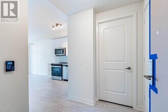 38 Annie Craig Dr in Toronto, ON - Building Photo - Building Photo