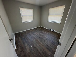 6024 Shillington Ct in Berkeley, MO - Building Photo - Building Photo