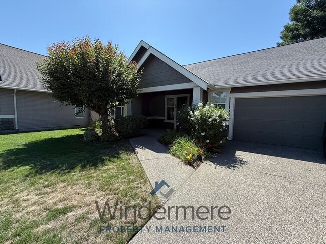property at 702 SE Creekside Dr