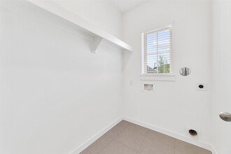 5014 Chestnut Orch Dr in Houston, TX - Building Photo - Building Photo