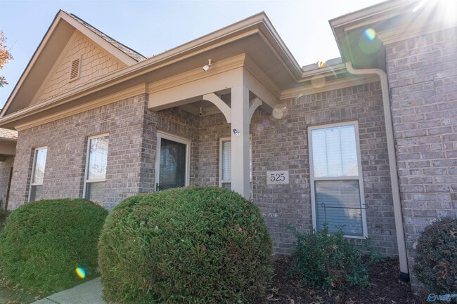 property at 525 W Mossyleaf Dr SW