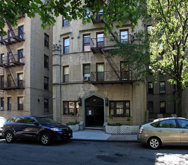 165 Bennett Ave in New York, NY - Building Photo - Building Photo