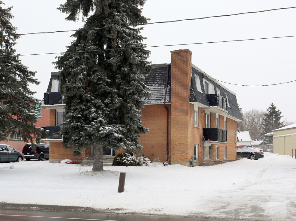 349 Waterloo St in Wilmot, ON - Building Photo