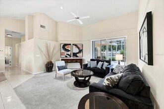 6392 Woodbirch Pl in Sarasota, FL - Building Photo - Building Photo