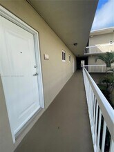7722 Camino Real, Unit E316 in Miami, FL - Building Photo - Building Photo