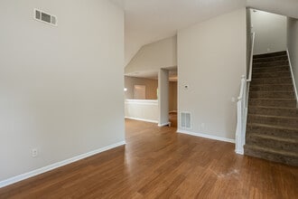 1997 Cutters Mill Way in Lithonia, GA - Foto de edificio - Building Photo