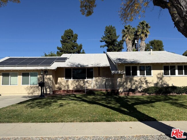 22341 Burton St in Los Angeles, CA - Building Photo - Building Photo