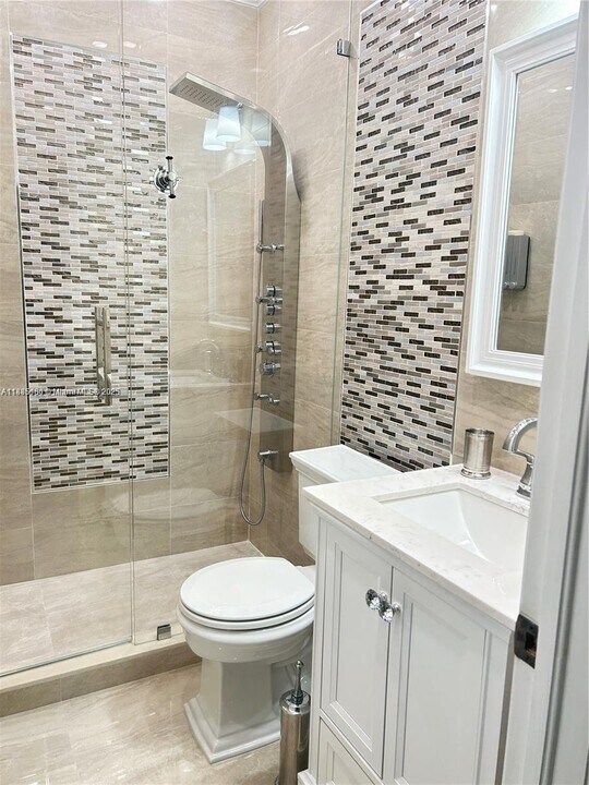 15201 SW 30th Terrace in Miami, FL - Building Photo