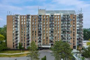 Prince William Apartments in Belleville, ON - Building Photo