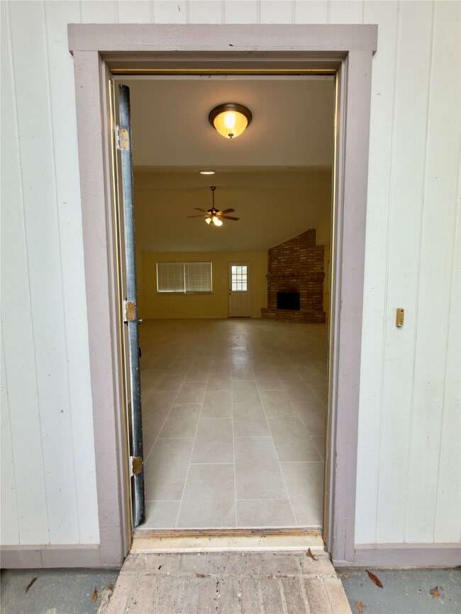 2607 Olympus Dr